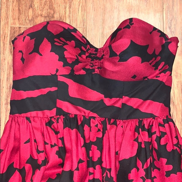 Tibi | Sweetheart Strapless Midi dress | Red & Black Floral Print - Picture 9 of 9